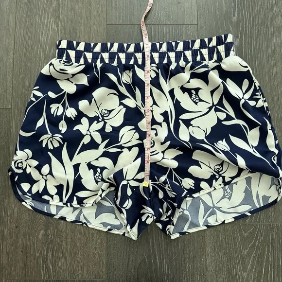 A New Day Satin Blue Beige Shorts Travel Tropical Resort Preppy Small Coastal - Picture 6 of 10
